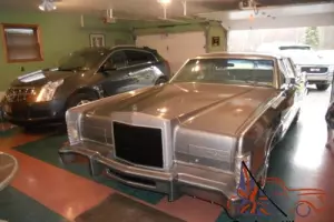 1977 Lincoln Continental 2 owner car