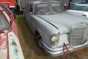 Early 60'S Merc 220 S in QLD