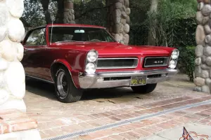 Pontiac : GTO 2-door Hard Top