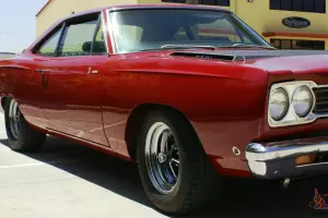 1968 Plymouth Roadrunner, HEMI, 4Speed, DANA60, NO RESERVE