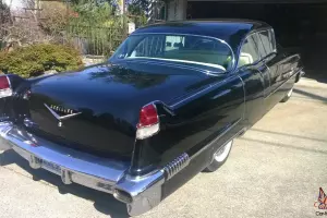 Cadillac : DeVille Sedan de Ville