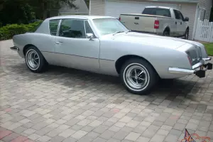 1976 Avanti II Base Coupe 2-Door 6.6L
