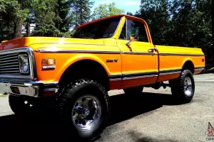 1971 1972  chevy pickup, 4x4, custom 10, Orange . 350 motor C10
