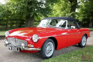  MGB RED 