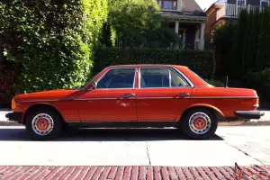 Mercedes-Benz : 200-Series 280E