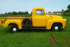 1957 International Harvester S-110