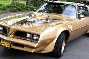 1978 Pontiac Trans Am Y88 Gold Special Edition 4 speed manual 53,000 miles