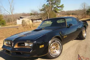78 Pontiac Trans Am 6.6 400ci V8 Auto Black / Gold Fresh Paint A/C 1000's spent!