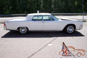 1964 Lincoln Continental Photo