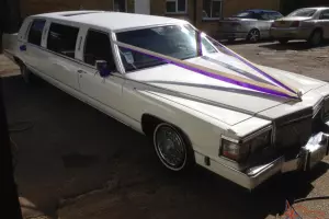 1991 CADILLAC BROUGHAM LIMOSINE Photo