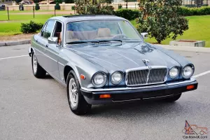 Simply stunning original 1987 Jaguar XJ6 Sunroof 6 cly 27mpg loaded must be seen