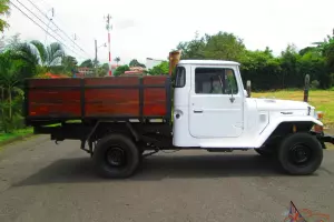 Rare Diesel HJ45/FJ45 Toyota Land Cruiser pick up