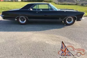 1965 Buick Riviera Photo