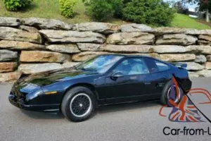 1988 Pontiac Fiero GT Photo