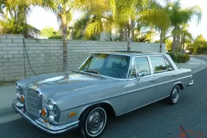 Mercedes-Benz : 300-Series full chrome package