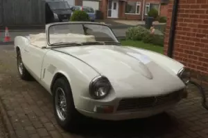 TRIUMPH GT6 WHITE