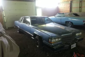 Cadillac : DeVille d'Elegance Coupe 2-Door