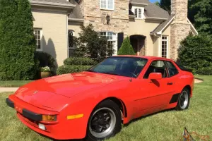 Porsche : 944 Coupe