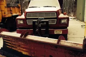1989 Ford F800 diesel truck W/ 10 Ft. plow
