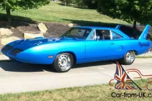 1970 Plymouth Road Runner SUPER BIRD 440 4SPD PS BUCKETS Photo