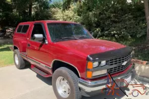 1988 Chevrolet C/K Pickup 1500 Leer Cap and bed fully carpeted