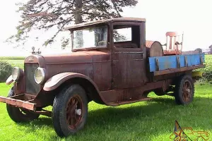 REO SPEEDWAGON  Rare Vintage Truck