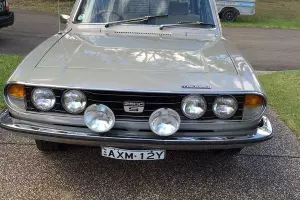 Triumph 2500 S in Belrose, NSW