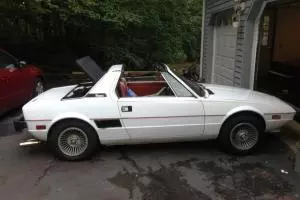 MOONSHADOW MOTORS 1978 FIAT X19 CONVERTIBLE