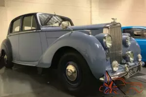 1949 BENTLEY MK6 MKV1 SALOON - JACK BARCLAY SUPPLIED - FULLY RESTORED STUNNING !