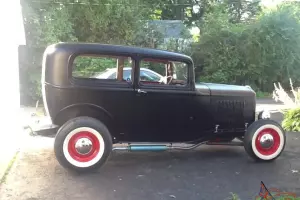 1932 original tudor sedan flathead old school hi-boy Hot Rod