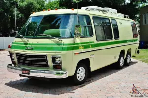 1976 GMC Motor Home 2 owner just 61,308 miles  original and mint its scary new