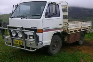 Isuzu NKR 150 1991 CAB Chassis 5 SP Manual O Drive 3 6L Diesel
