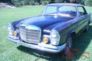 1969 Mercedes-Benz 200-Series