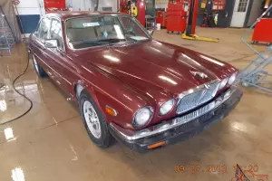 Jaguar : XJ6 N/A