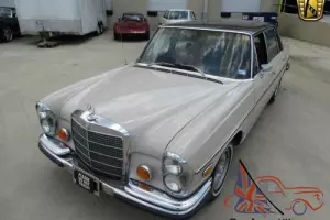 1972 Mercedes-Benz 200-Series