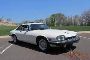 1989 JAGUAR XJS LOW MILES COUPE EXOTIC COLLECTIBLE NO RESERVE !