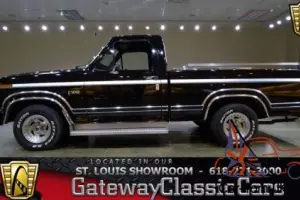 1982 Ford F-100 --