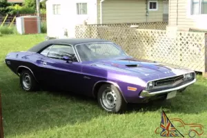 Dodge : Challenger 2 door hard top
