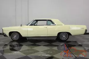 1963 Pontiac Grand Prix Photo