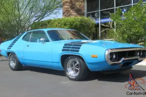1972 Plymouth Road Runner 400ci -- Photo