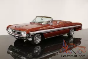 1961 Oldsmobile Starfire