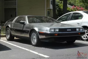 DELOREAN DMC-12 1981