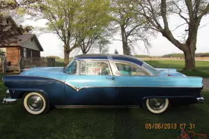 Ford : Crown Victoria Chrome