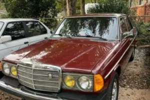 1982 Mercedes-Benz 300-Series