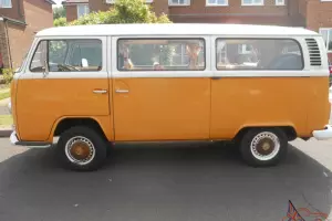  VOLKSWAGEN MOTOR CARAVAN WHITE/YELLOW 
