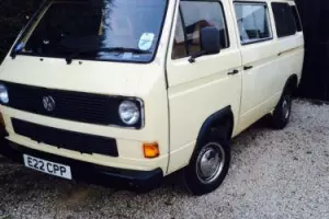 VOLKSWAGEN CARAVELLE 112 Cream 1988 5Door 5speed twin side doors