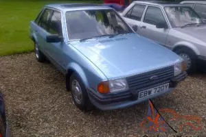  Ford Escort GHIA 