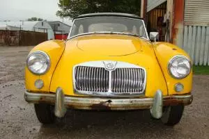 1972 MGB CONVERTIBLE, STEEL BUMPER, 4 CYLINDER, MANUAL TRANSMISSION