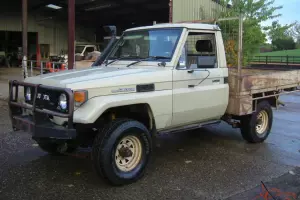  TOYOTA LANDCRUISER HJ75 CAB CHASSIS PICKUP 4WD 4X4 DIESEL 