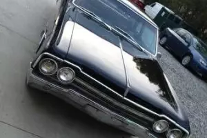 Oldsmobile : Cutlass F 85